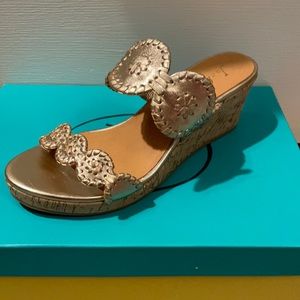 Jack Rogers Lauren Mid Wedge Gold Size 7 NIB